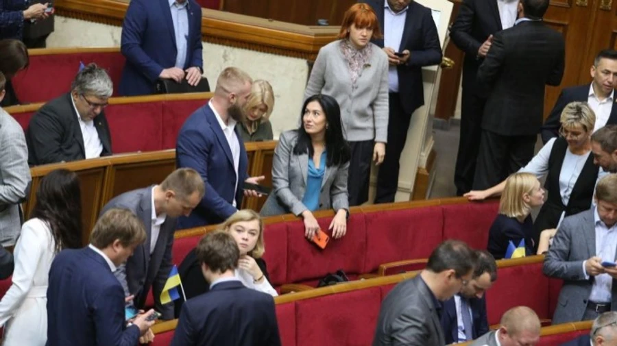 В Слуге народа создают комиссию по расследованию возможного влияния Байдена на Порошенко