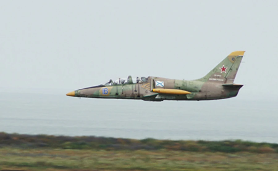 На месте крушения самолета РФ в Азовском море нашли фрагменты тела