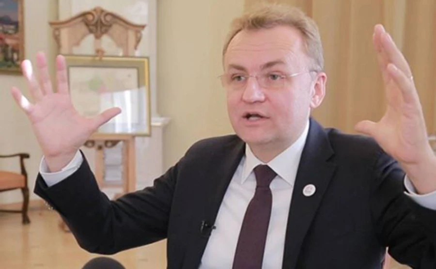Садовий попередив про надзвичайну екологічну ситуацію у Львові