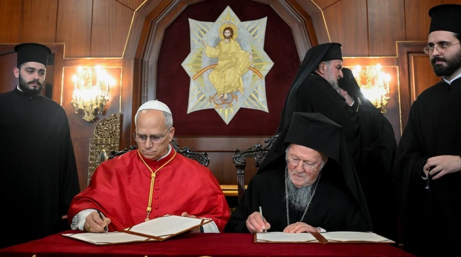 The Pope and Patriarch Bartholomew called for the full cooperation of the churches