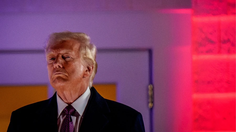 Трамп відмовився перепрошувати перед Папою Левом XIV і знову його розкритикував