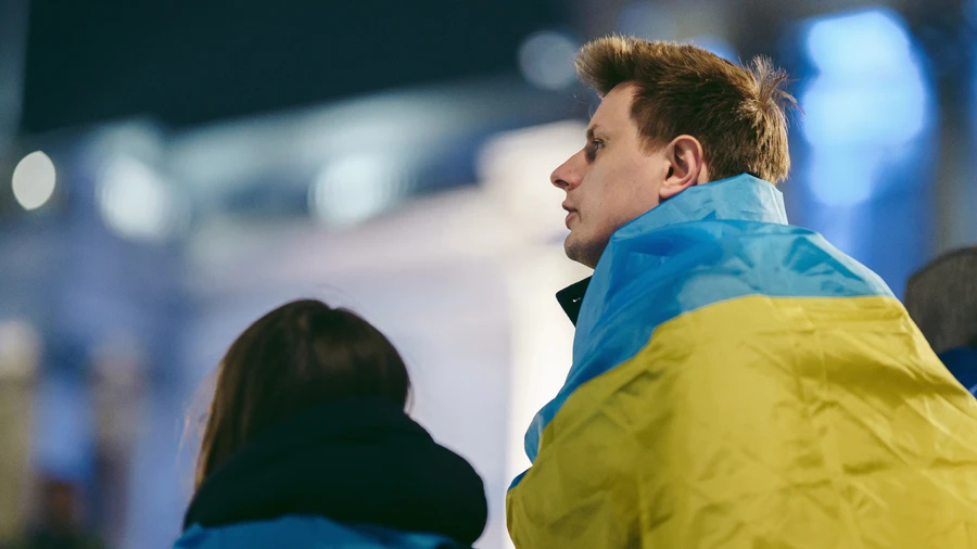 Three Ukrainian children, their mother and two young people brought back from occupation