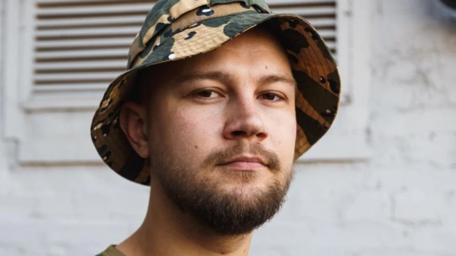 В Киеве неизвестные представились от Карася и угрожали военному Сергею Гнездилову. Карась говорит о ненависти в его сторону