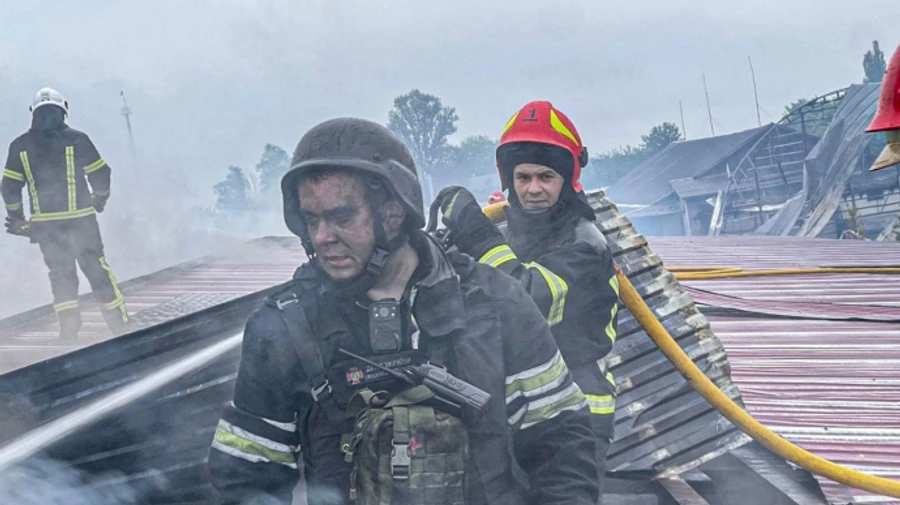 Хмельнитчина вторую ночь подряд под вражеской атакой: повреждены дома и предприятия