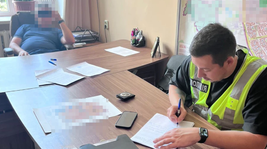 Пів мільйона і 800 тисяч: в двох районах Києва виявили розкрадання на ремонті укриттів