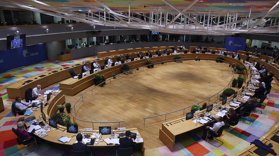 Лідери ЄС погодили заходи боротьби з енергокризою, в тому числі динамічну межу ціни на газ