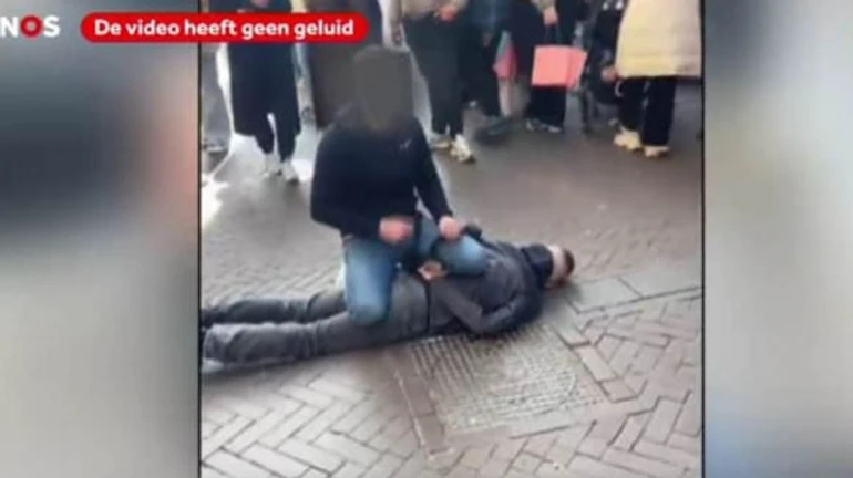 У украинца, напавшего с ножом на людей в Амстердаме, подозревают террористический мотив