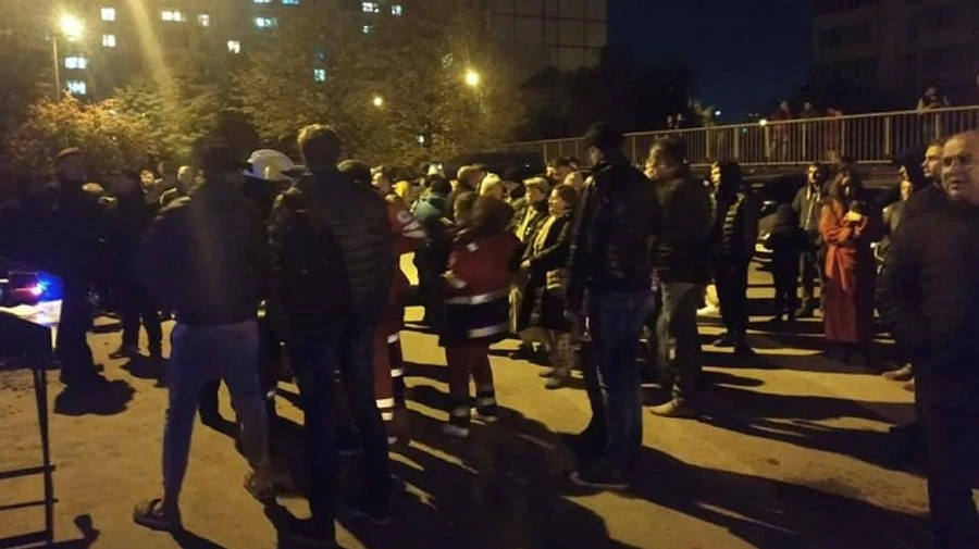 Мужчина поджег дверь квартиры бывшей жены и чуть не сгорел сам