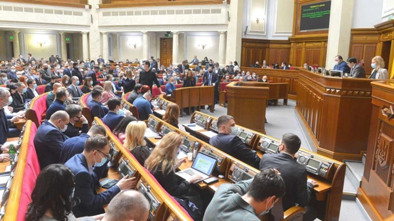 Рейтинг партий: в Раду смогли бы пройти только 4 политсилы