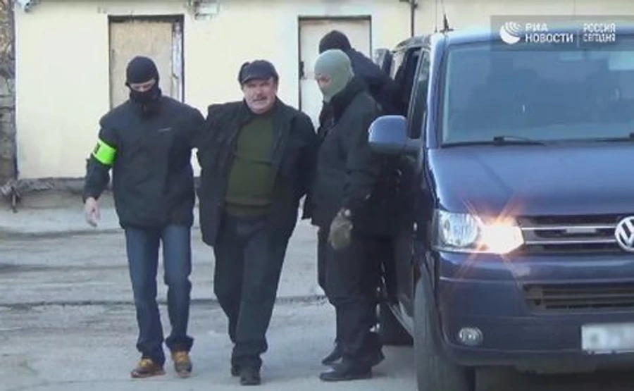 ФСБ заявляет, что задержала в Севастополе шпиона Украины