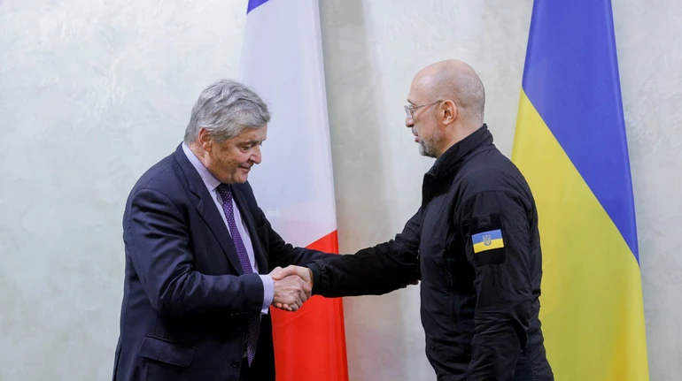 Франция в феврале передаст Украине 150 генераторов – Шмыгаль