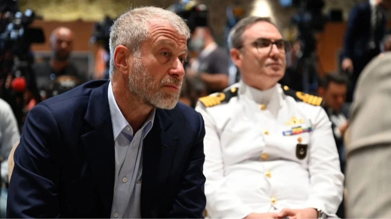 Абрамович хоче створити новий фонд, аби не передавати кошти від продажу Челсі лише Україні