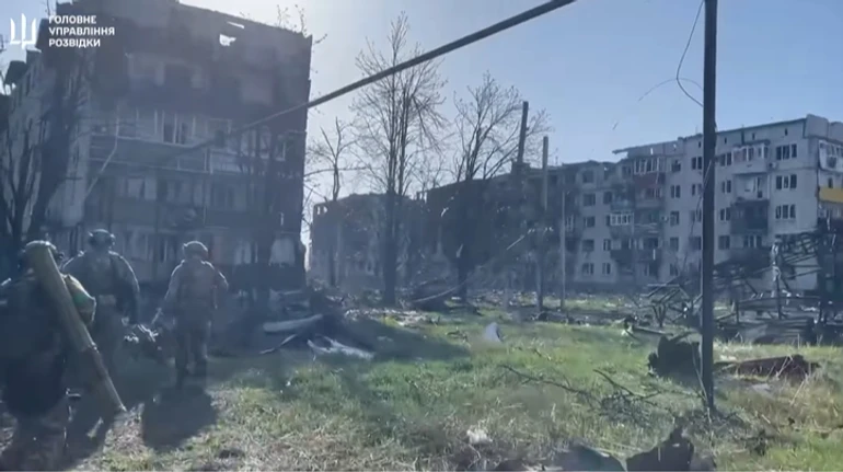 Ukrainian forces post video of Russian troops being killed on Zaporizhzhia front – video