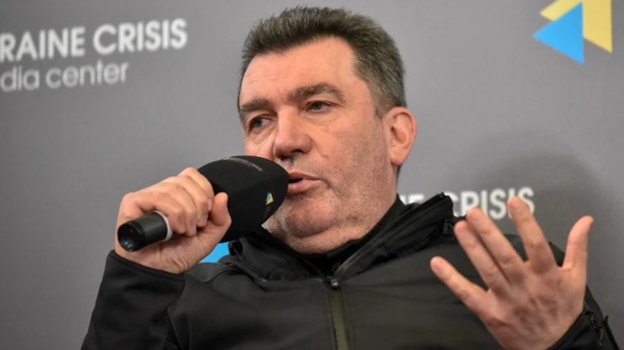 Данилов призывает украинцев не пачкаться месседжами актеров-разведчиков, которых кормит ФСБ