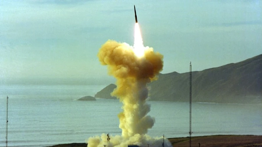 Перевірка боєготовності: США запустять міжконтинентальну балістичну ракету