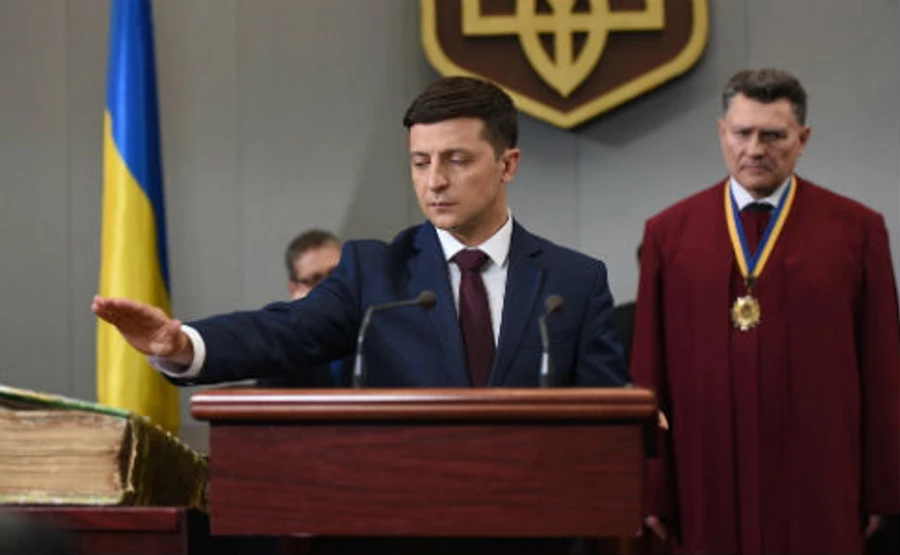 Зеленський назвав нардепів брехунами через тяганину з його інавгурацією