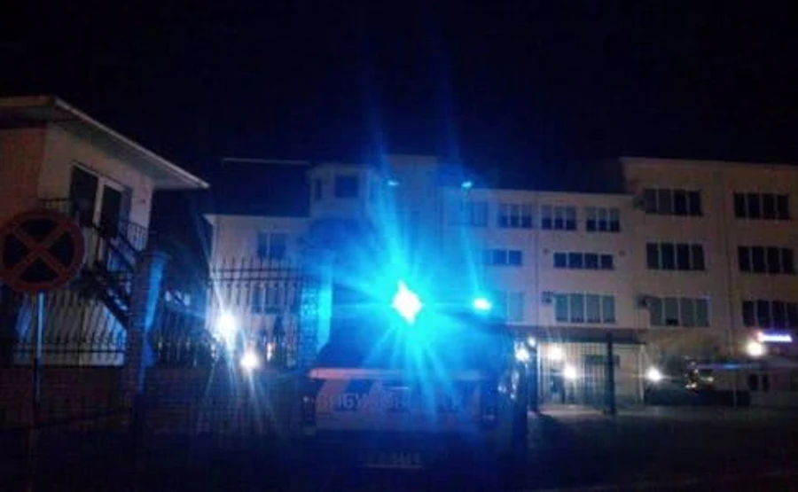 ЗМІ: У Луцьку вночі обстріляли генконсульство Польщі