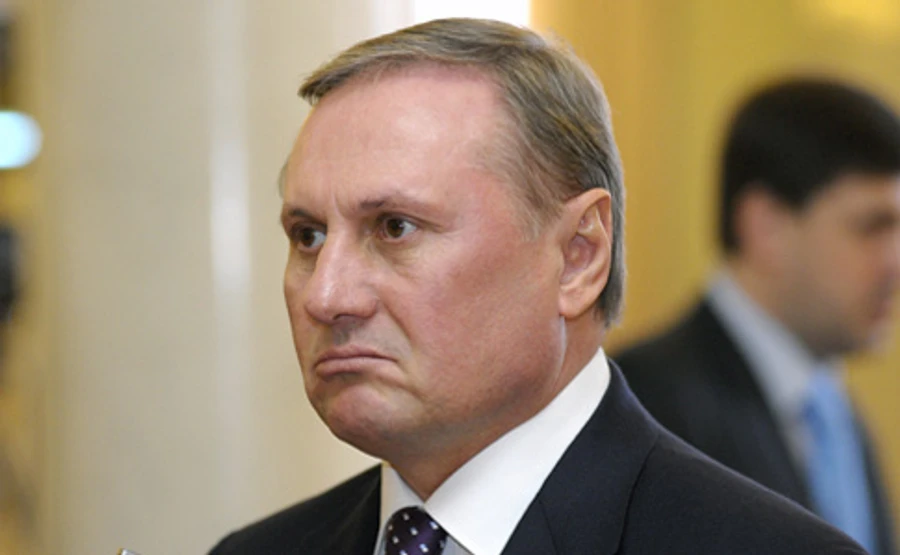 Активіст: Єфремов збирається залишити Україну