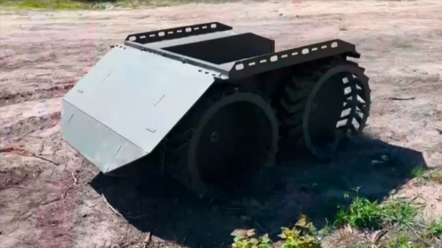 Zmii-500 ground drone of Khartiia Brigade rescues wounded soldier, covering distance of 34 km – video