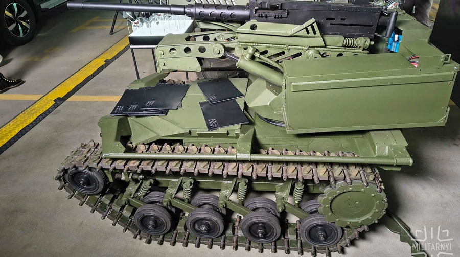 Ukrainian engineers unveil Spider combat ground robotic system on tracked chassis