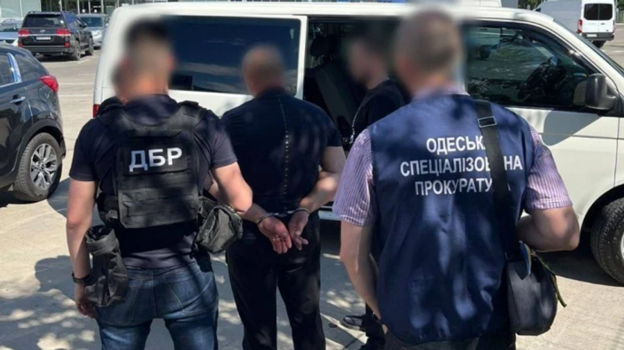 Головний сержант обіцяв бійцю переведення з фронту в тил за 4500 доларів