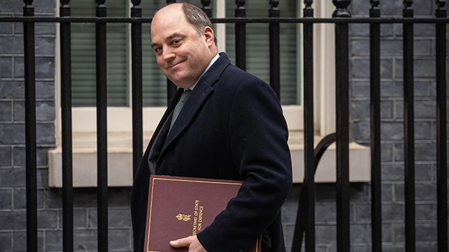 Міністр оборони Британії Воллес пішов у відставку