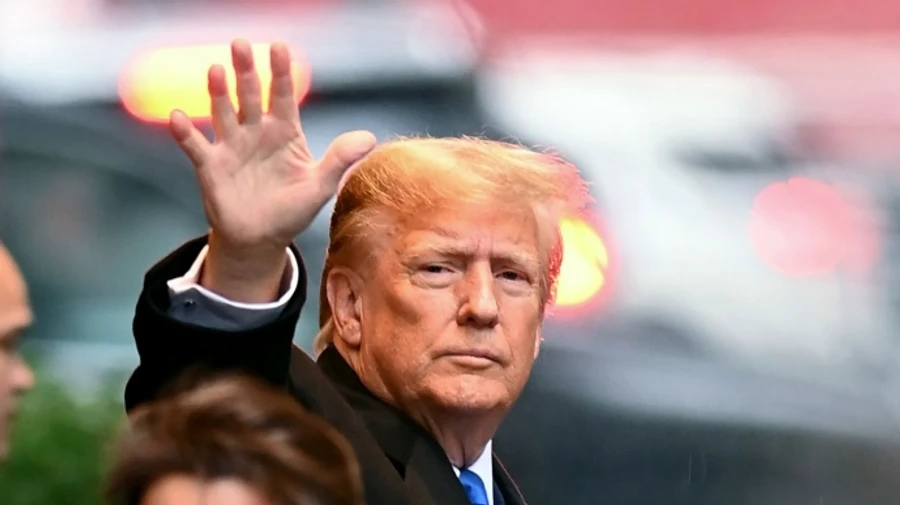 Трамп в мае поедет на Ближний Восток, где он вероятно встретится с Путиным