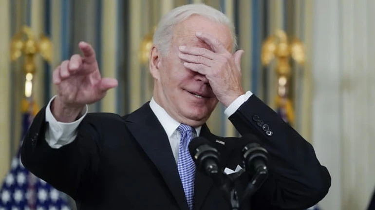 Велике будівництво Джо Байдена: як президент США рятується від падіння рейтингу