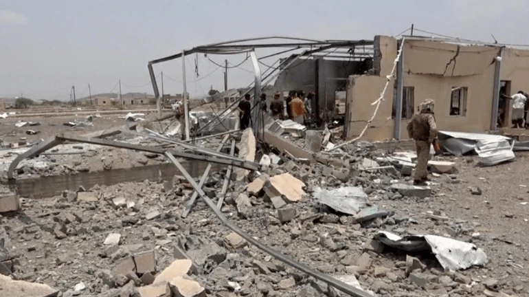 На авіабазу в Ємені впала балістична ракета, 30 загиблих 