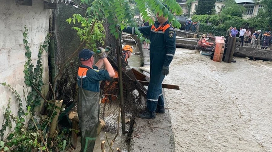 Оккупированную Ялту опять затопило