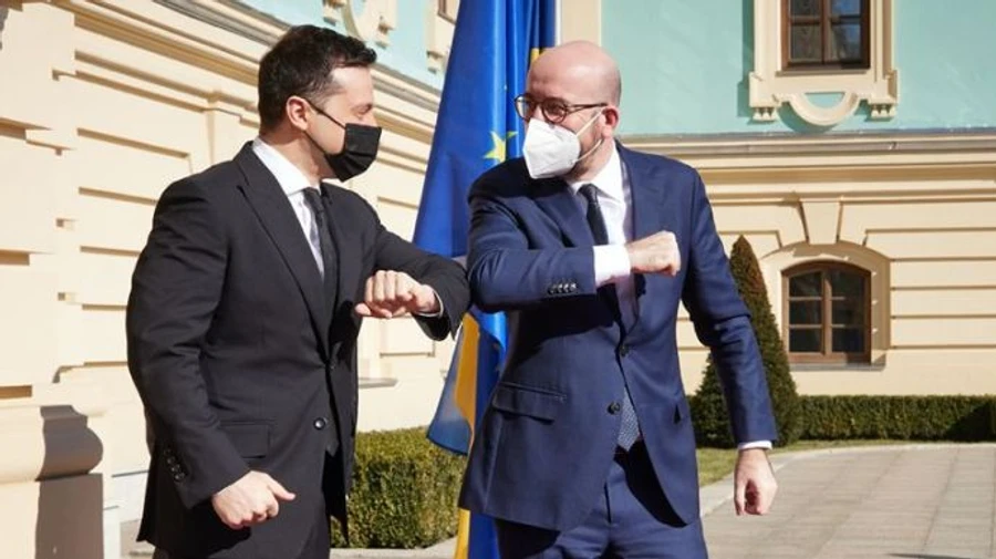 Жив-здоров: Зеленский о самочувствии после прививки против COVID