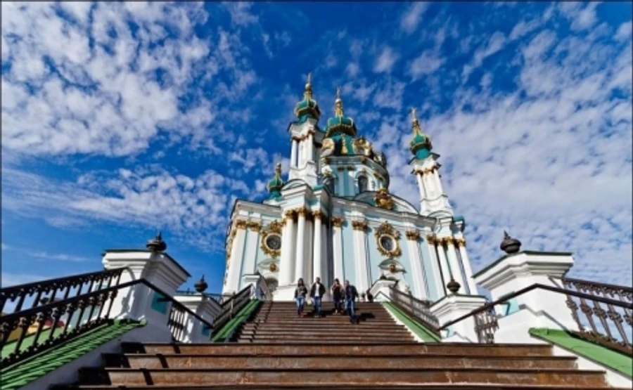 Порошенко підписав передачу Андріївської церкви Вселенському патріархату