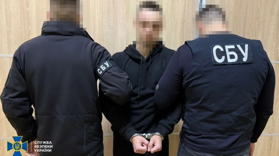 СБУ: У Житомирі агенти РФ замаскували вибухівку в іграшку та хотіли підірвати наряд поліції