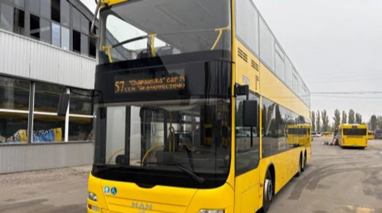 В Киеве впервые выйдет на маршрут двухэтажный автобус