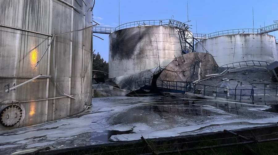 Oil spill reported in Odesa Oblast port after Russian attack, damage being assessed – photos