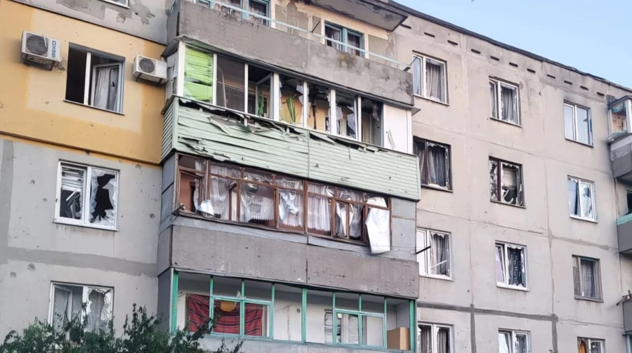Росіяни били по Дніпропетровщині: 3 постраждалих, пошкоджено ліцей, будинки, АЗС