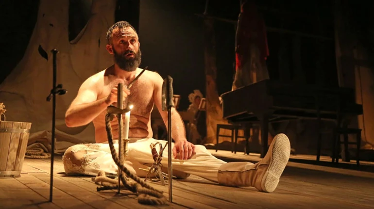 Герой війни, тягар державі: Отелло у столичному Театрі Лесі Українки оповідає про повернення воїна до мирного життя