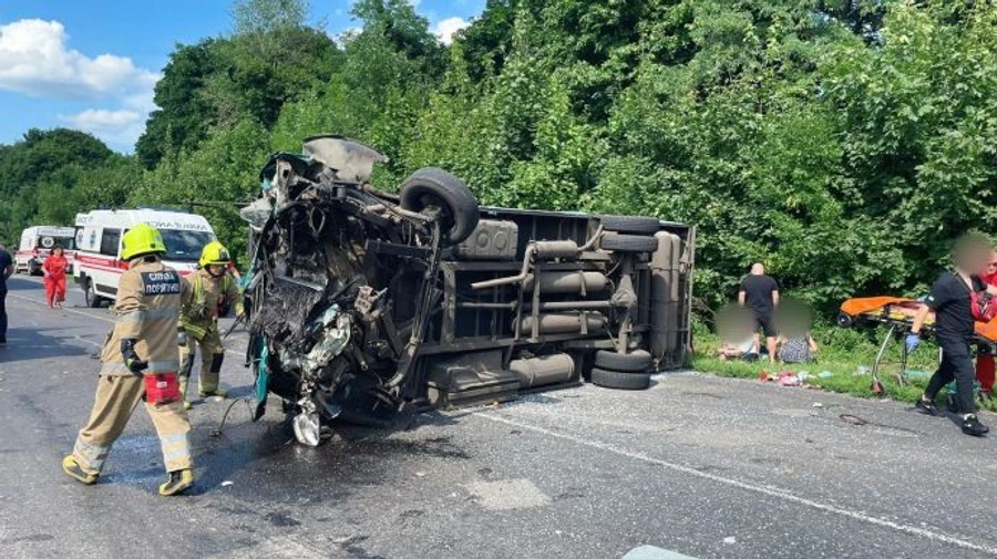 На Полтавщине маршрутка попала в ДТП: 2 погибших, 11 травмированных