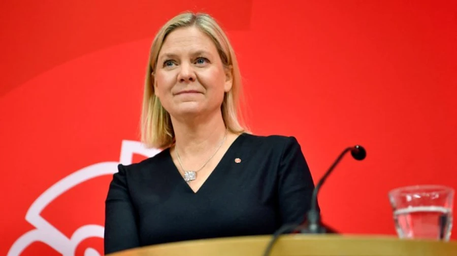 Парламент Швеции повторно избрал ушедшую в отставку в первый день работы премьера