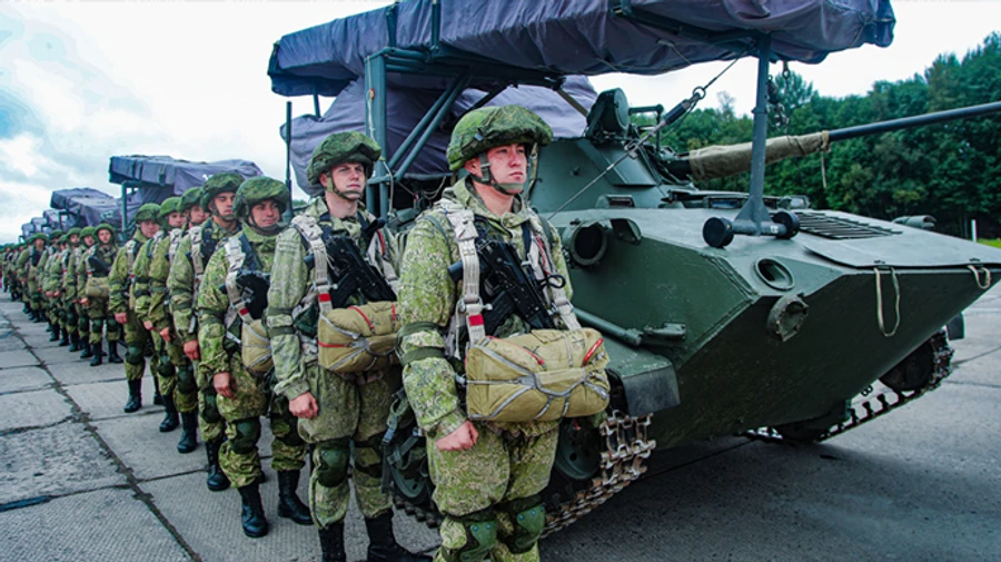 Россия нарастила военный контингент в Крыму – разведка 