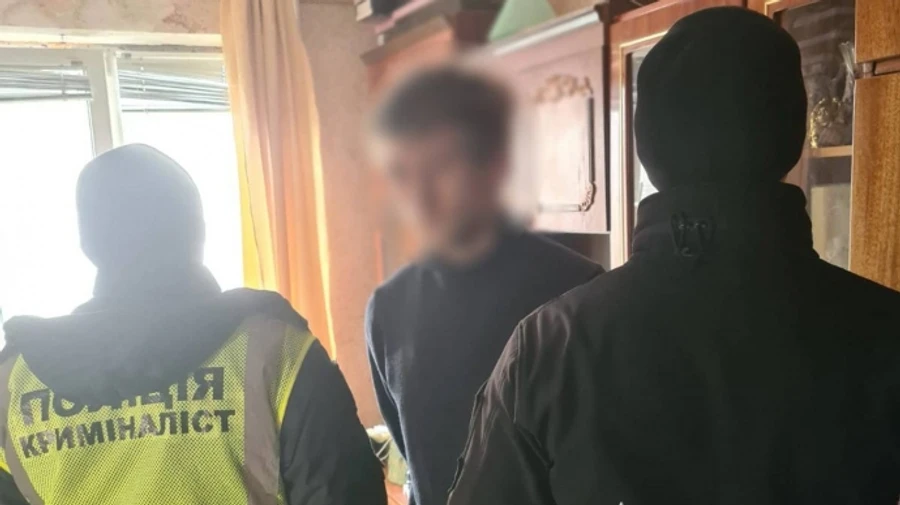 Police detain two Russian agents planning to set fire to Kyiv City Council member's office – photos