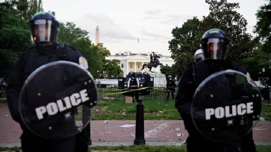 У Нью-Йорку і Вашингтоні ввели комендантську годину