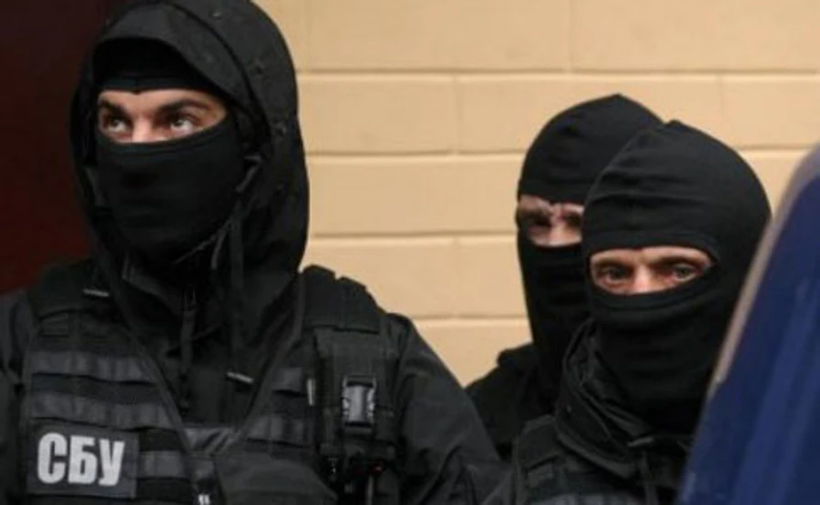 СБУ викрила масштабну тіньову схему в податковій, йдуть слідчі дії