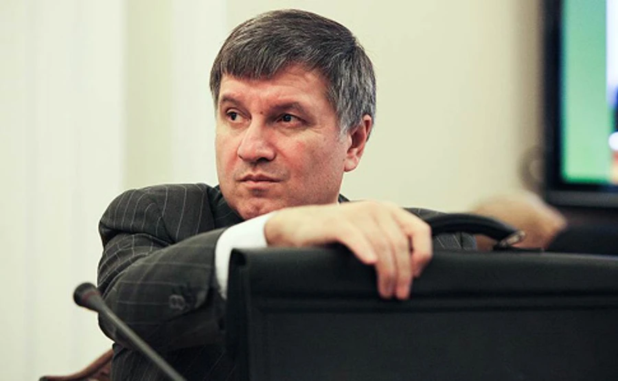 Аваков таки вирішив перервати візит в Канаду