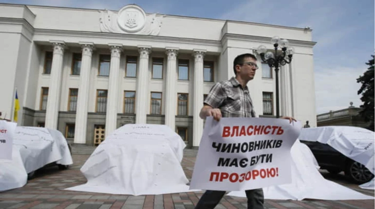 Погані хлопці в антикорупції: як ЄС почав наїжджати на НАЗК у звітах щодо України