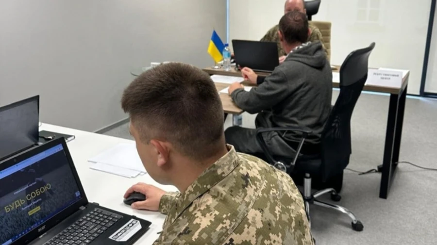 Первые добровольцы Украинского легиона поехали из Польши в Украину