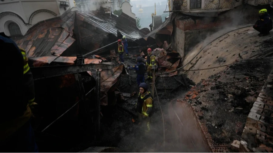 Especialistas suíços ajudarão a reparar o Mosteiro das Cavernas de Kyiv, diz Zelenskyy