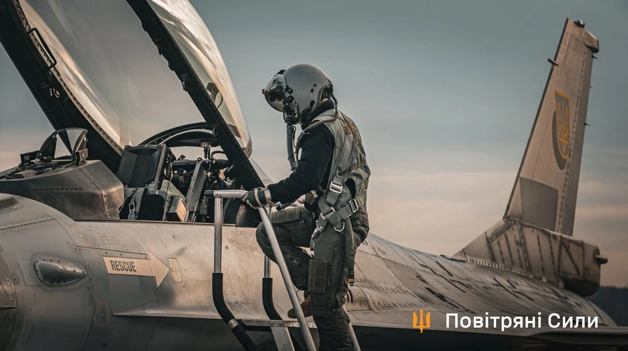 Росіяни атакували різними типами ракет та 218 дронами: ППО знешкодила 199 цілей ворога