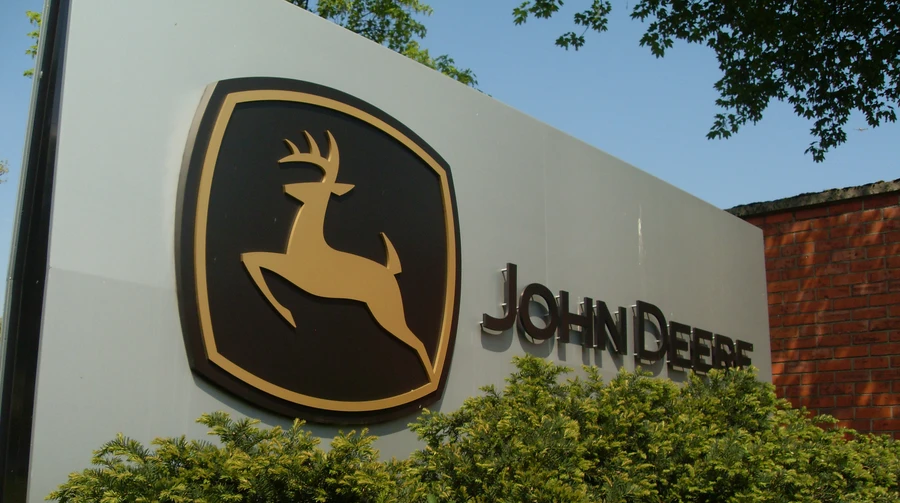 John Deere запустила ИИ-чат-бота для фермеров