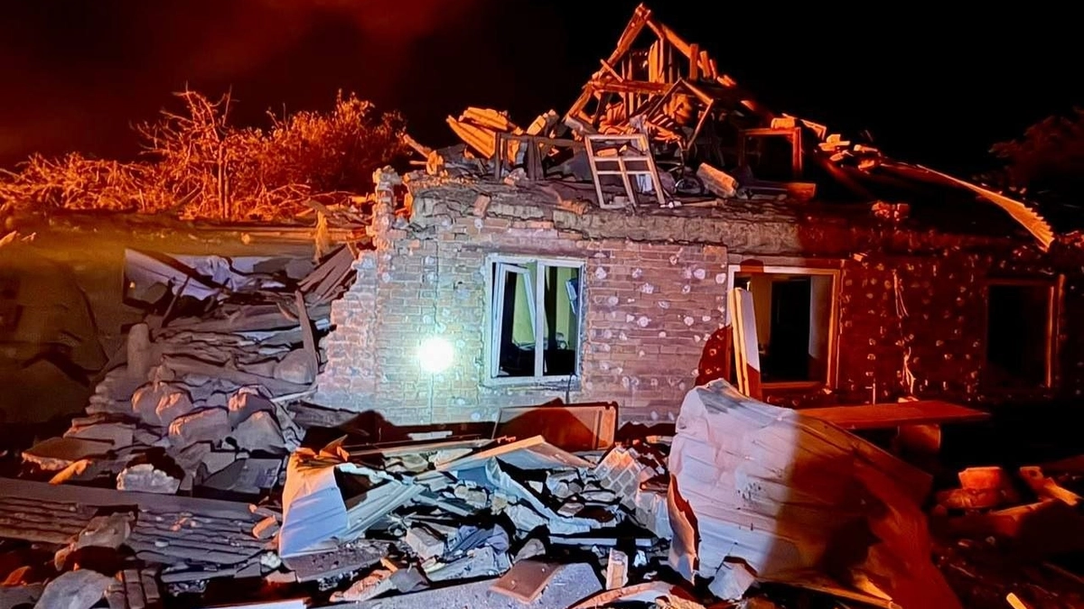 Dnipro: Russian Guided Aerial Bombs Hit Private Homes